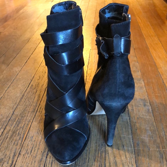 Sam Edelman ankle boots. - Picture 3 of 5